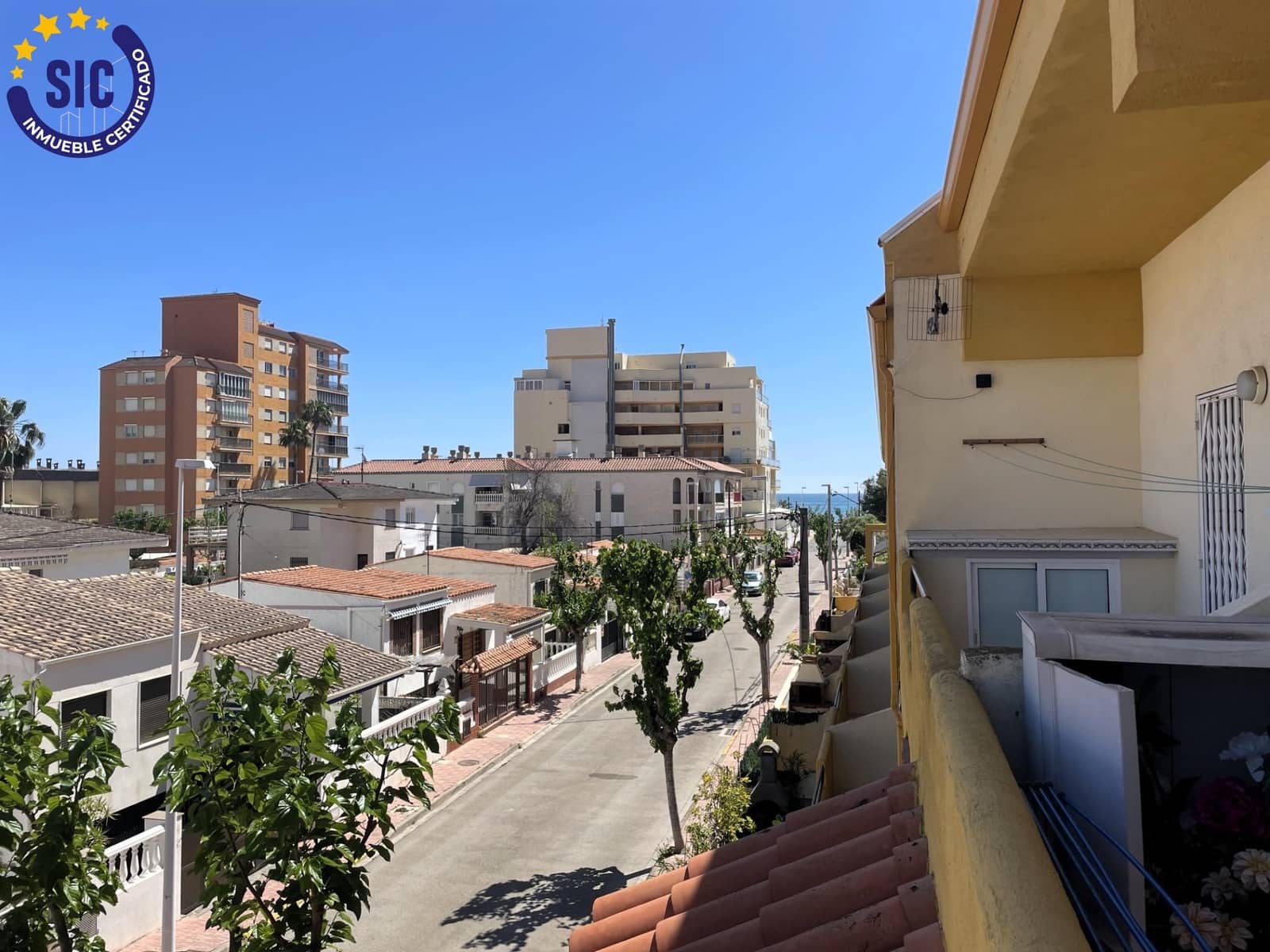 3 bedroom Terraced Villa for sale in Oropesa  - € 185,000 (Ref: 9799210)