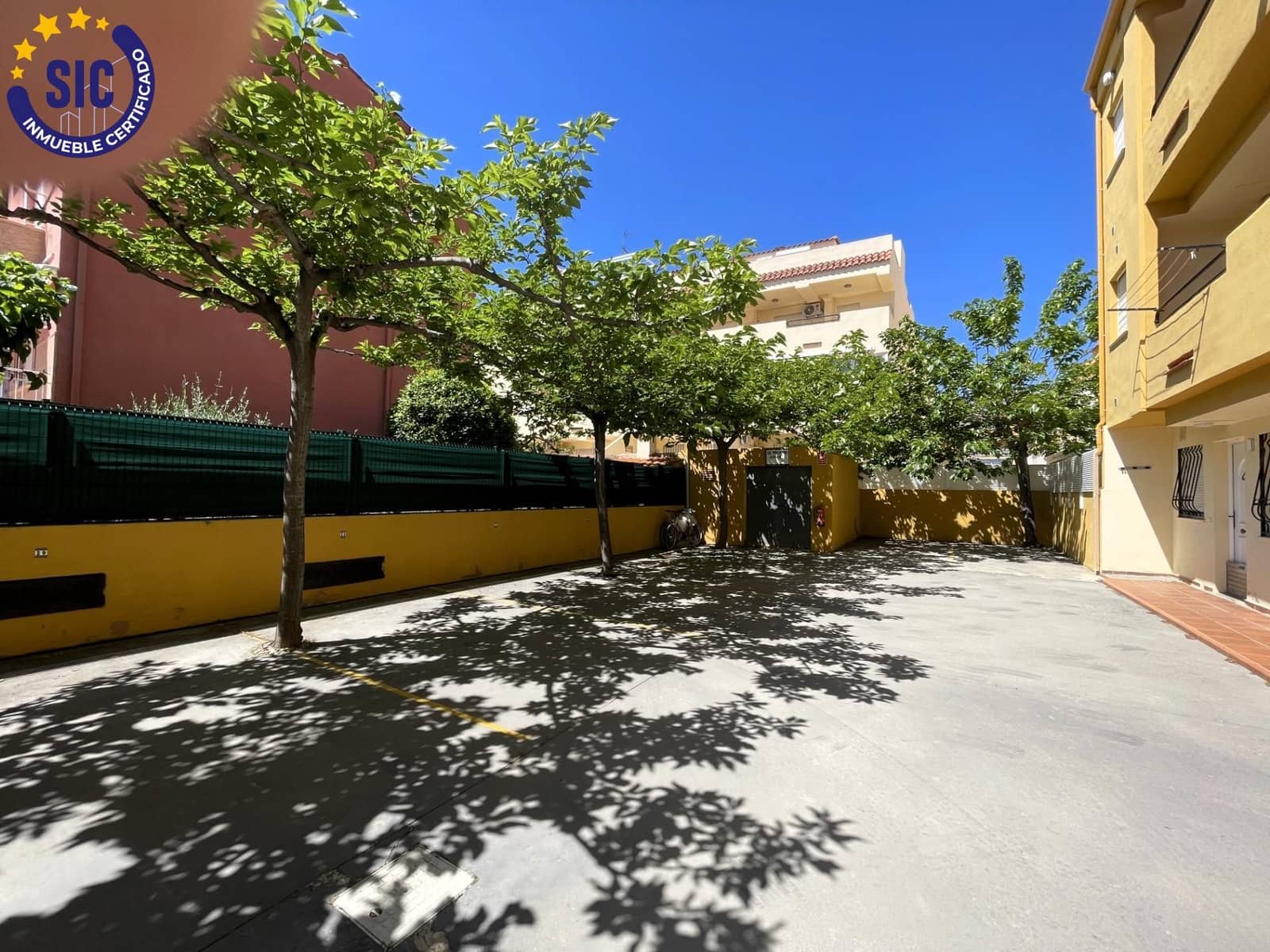 3 bedroom Terraced Villa for sale in Oropesa  - € 185,000 (Ref: 9799210)