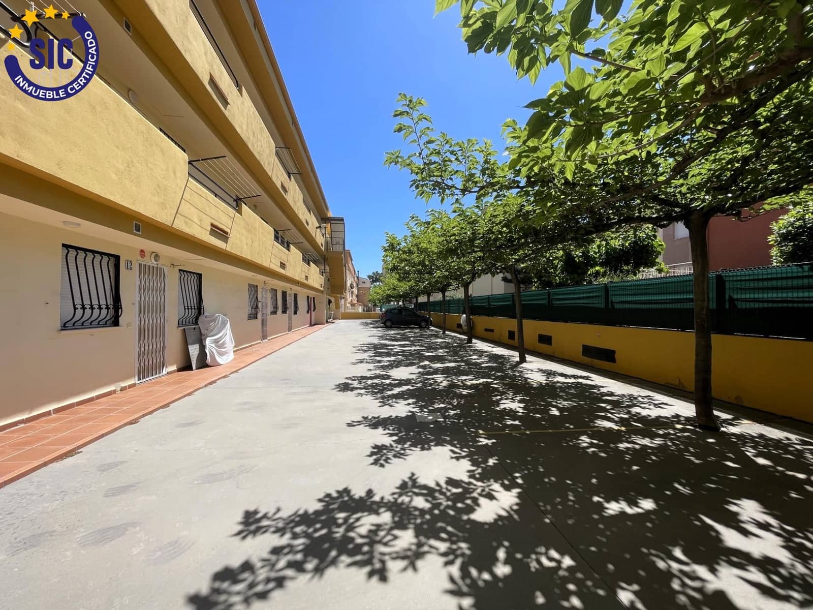 3 bedroom Terraced Villa for sale in Oropesa  - € 185,000 (Ref: 9799210)