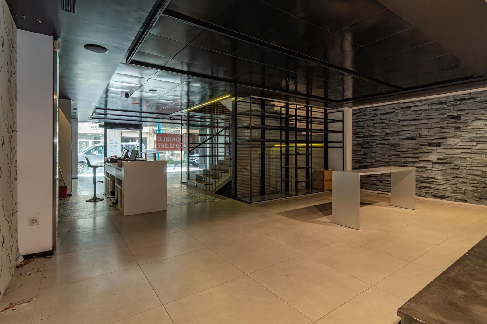 Kommersiell til leie i Castello de la Plana - € 3 900 (Ref: 9806444)