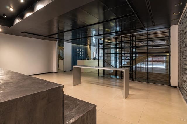 Kommersiell til leie i Centro, Castelló de la Plana - € 3 900 (Ref: 9806444)