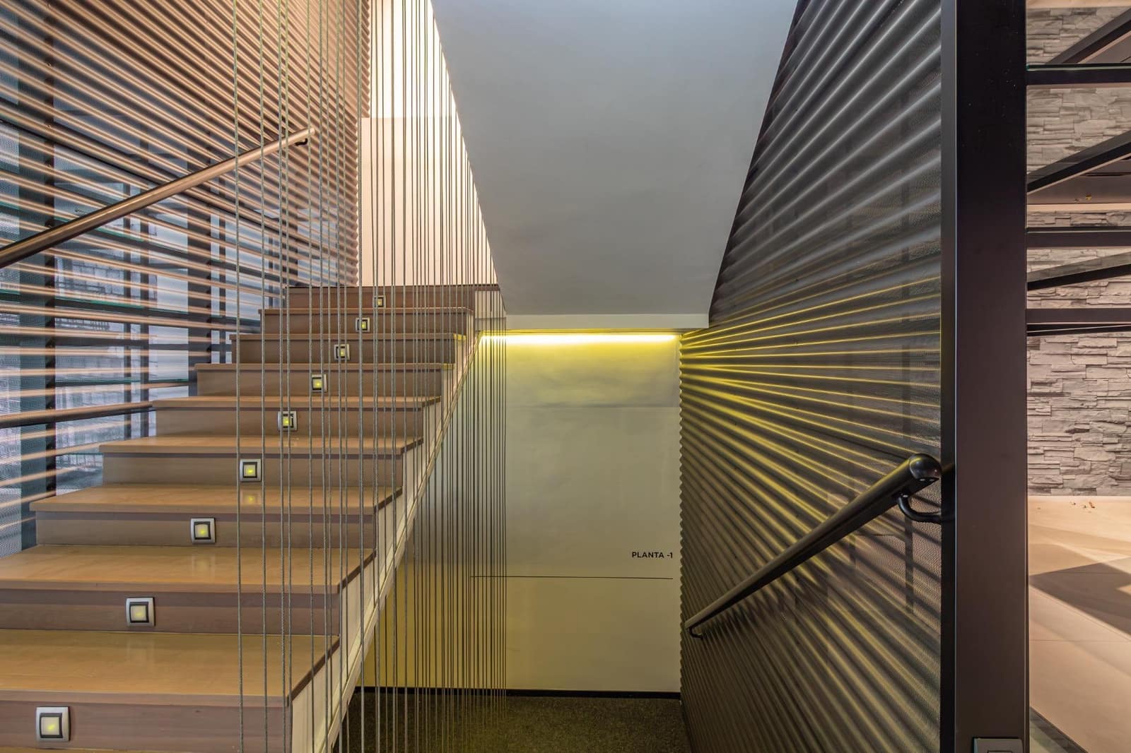 Kommersiell til leie i Castello de la Plana - € 3 900 (Ref: 9806444)