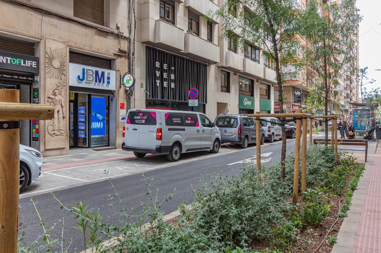 Kommersiell til leie i Castello de la Plana - € 3 900 (Ref: 9806444)