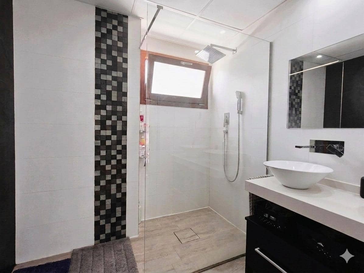 5 bedroom Townhouse for sale in Les Alqueries / Alquerias del Nino Perdido with garage - € 390,000 (Ref: 9866980)