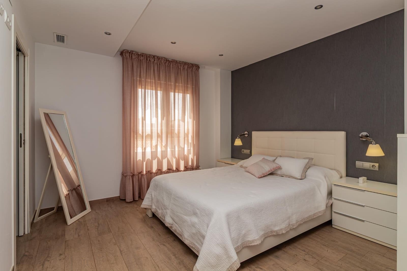 5 quarto Casa em Banda para venda em Les Alqueries / Alquerias del Nino Perdido com garagem - 390 000 € (Ref: 9866980)