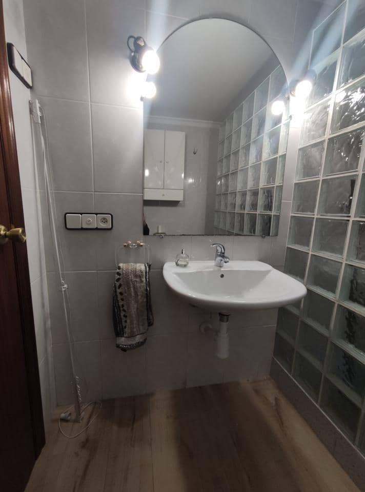 3 bedroom Terraced Villa for rent in Castello de la Plana with garage - € 1,250 (Ref: 9899150)