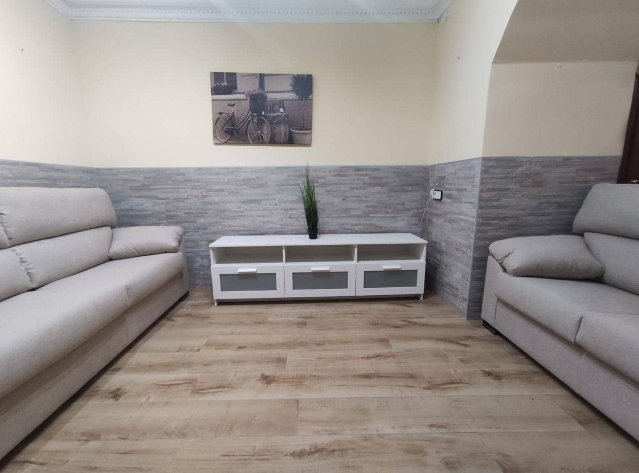 3 bedroom Terraced Villa for rent in Castello de la Plana with garage - € 1,250 (Ref: 9899150)