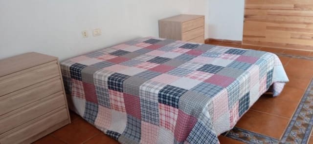 3 bedroom Terraced Villa for rent in Castelló de la Plana - € 1,250 (Ref: 9899150)