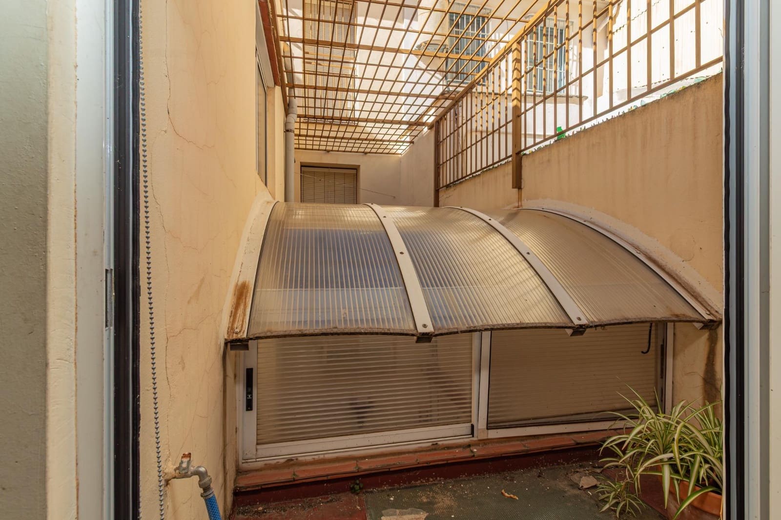 4 bedroom Townhouse for sale in Burriana / Borriana - € 190,000 (Ref: 9927371)