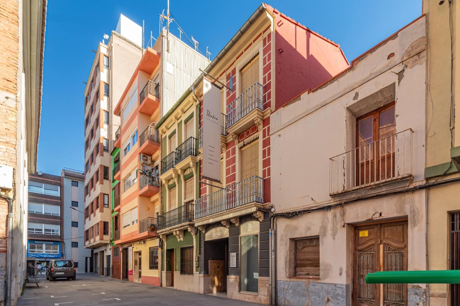 4 bedroom Townhouse for sale in Burriana / Borriana - € 190,000 (Ref: 9927371)