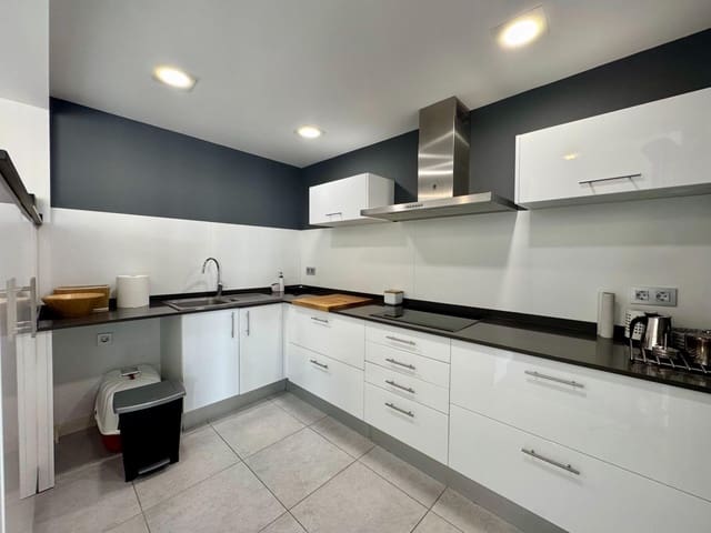 3 slaapkamer Flat te huur in Centro, Castelló de la Plana - € 1.200 (Ref: 9977299)