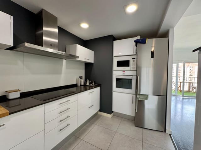 3 slaapkamer Flat te huur in Centro, Castelló de la Plana - € 1.200 (Ref: 9977299)