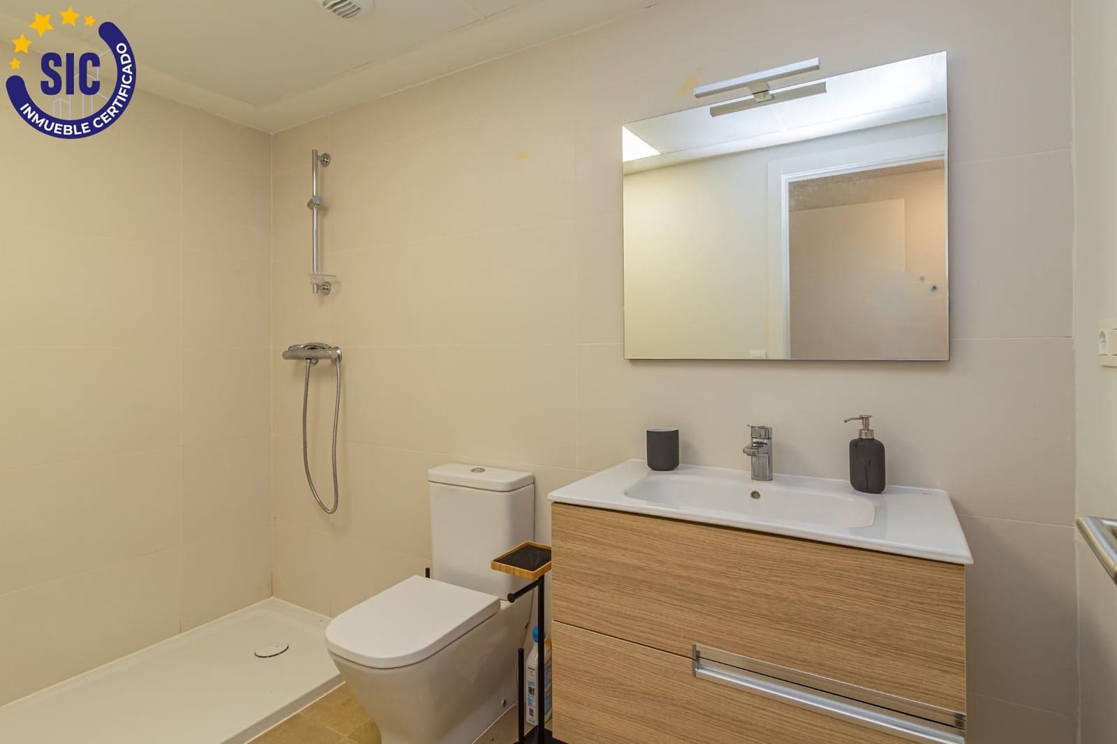 2 Zimmer Wohnung zu verkaufen in Castello de la Plana mit Pool - 225.000 € (Ref: 9984975)