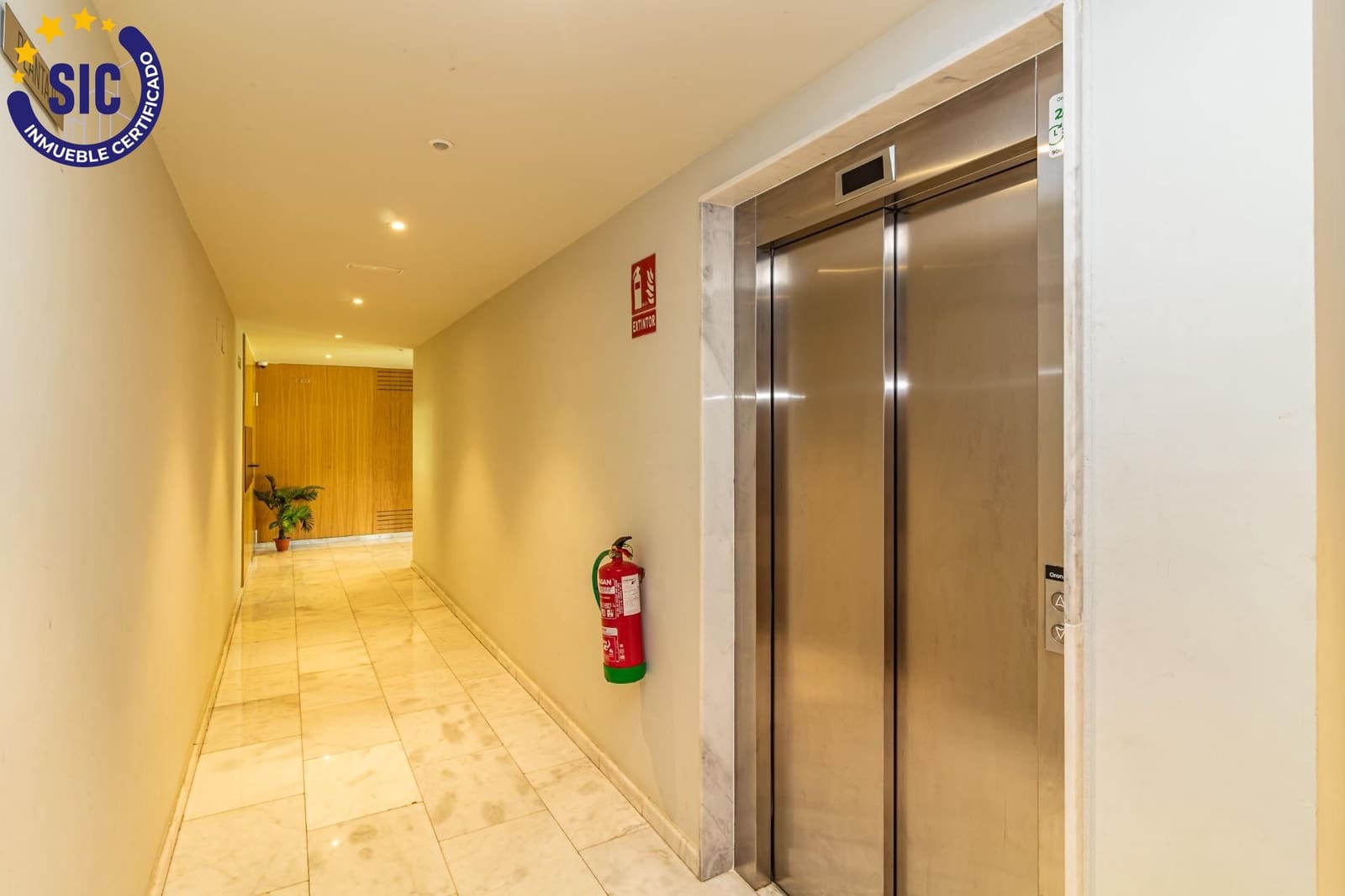 2 Zimmer Wohnung zu verkaufen in Castello de la Plana mit Pool - 225.000 € (Ref: 9984975)