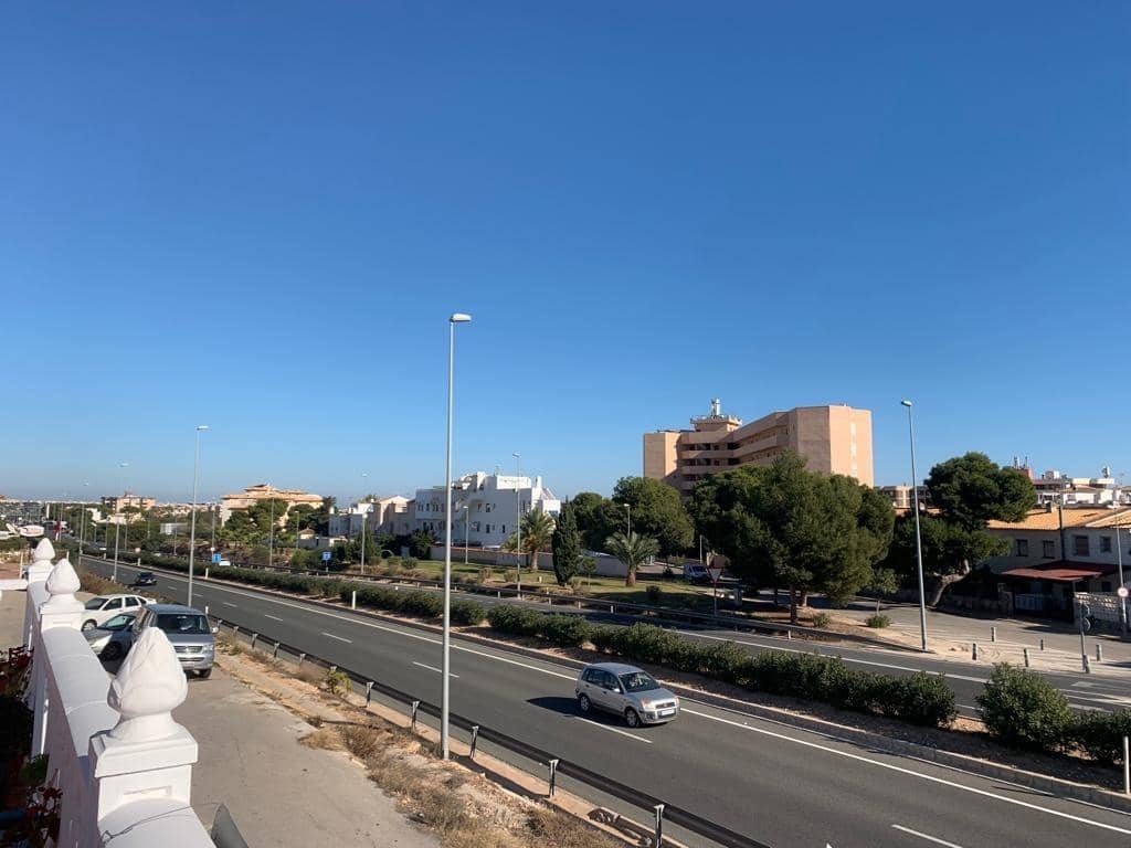 4 Zimmer Villa zu verkaufen in Orihuela Costa mit Garage - 820.000 € (Ref: 10006094)