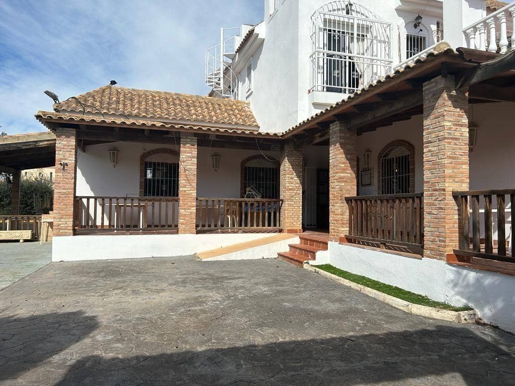 4 Zimmer Villa zu verkaufen in Orihuela Costa mit Garage - 820.000 € (Ref: 10006094)