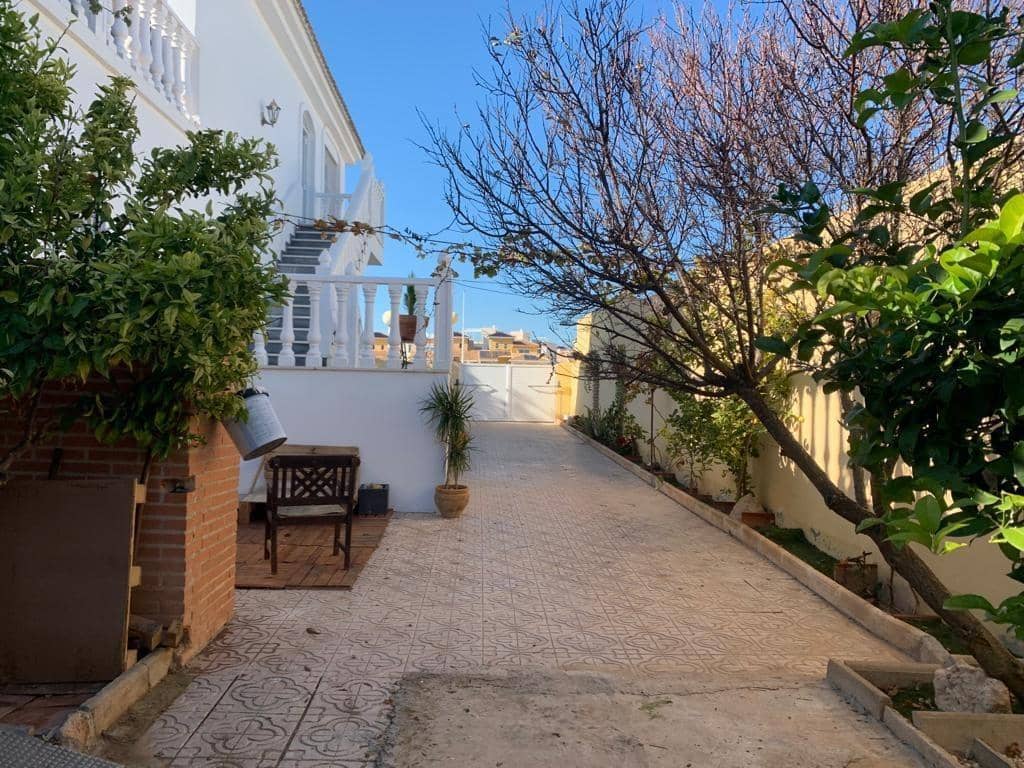 4 Zimmer Villa zu verkaufen in Orihuela Costa mit Garage - 820.000 € (Ref: 10006094)