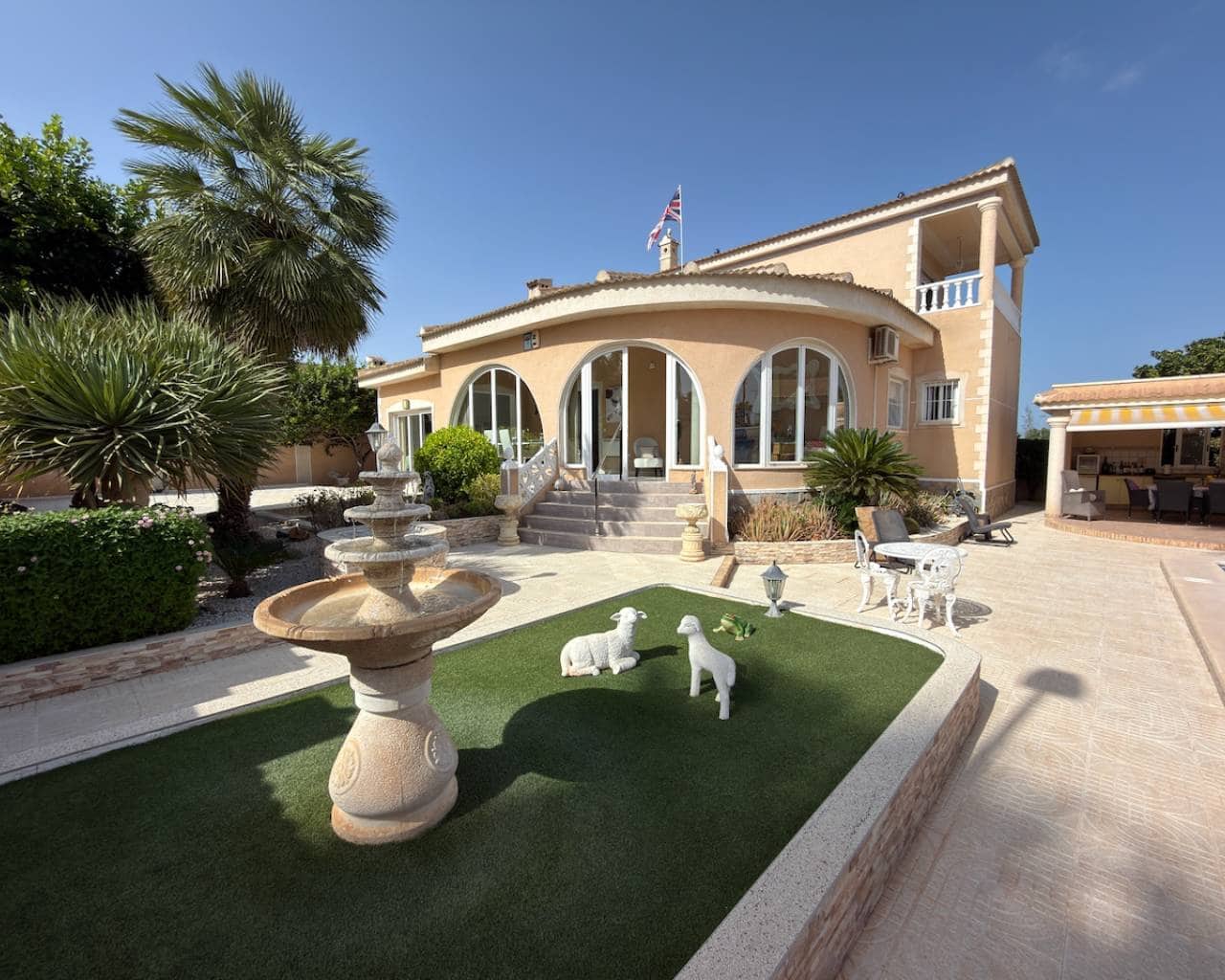 4 chambre Villa/Maison à vendre à Ciudad Quesada avec piscine garage - 575 000 € (Ref: 10016943)