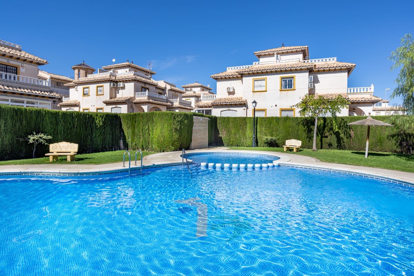 2 soverom Kjedet enebolig til salgs i Orihuela Costa - € 239 000 (Ref: 10018099)