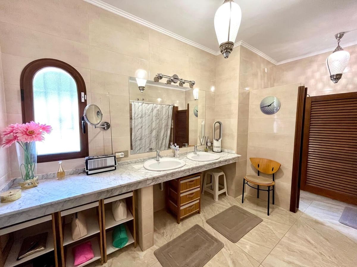 4 makuuhuone Huvila myytävänä paikassa Orihuela mukana uima-altaan - 879 000 € (Ref: 10035830)