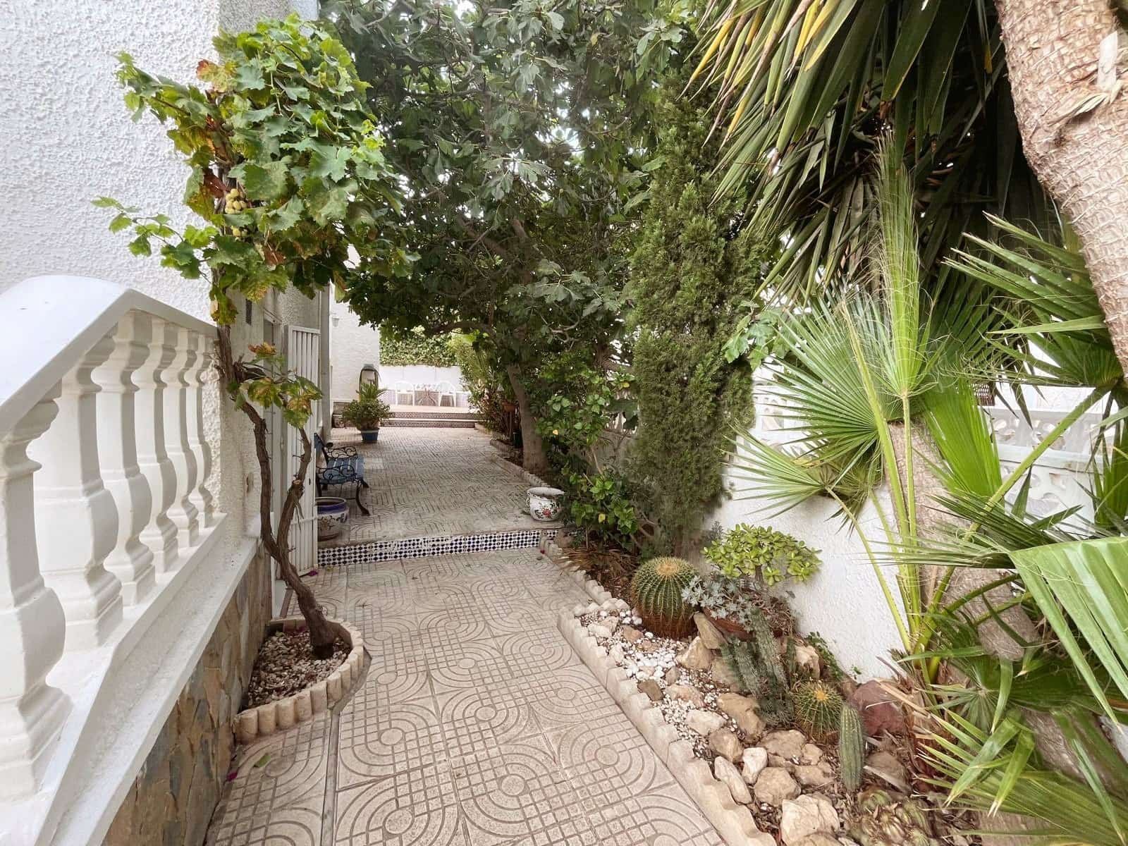 3 bedroom Semi-detached Villa for sale in Ciudad Quesada with pool - € 255,000 (Ref: 10037688)
