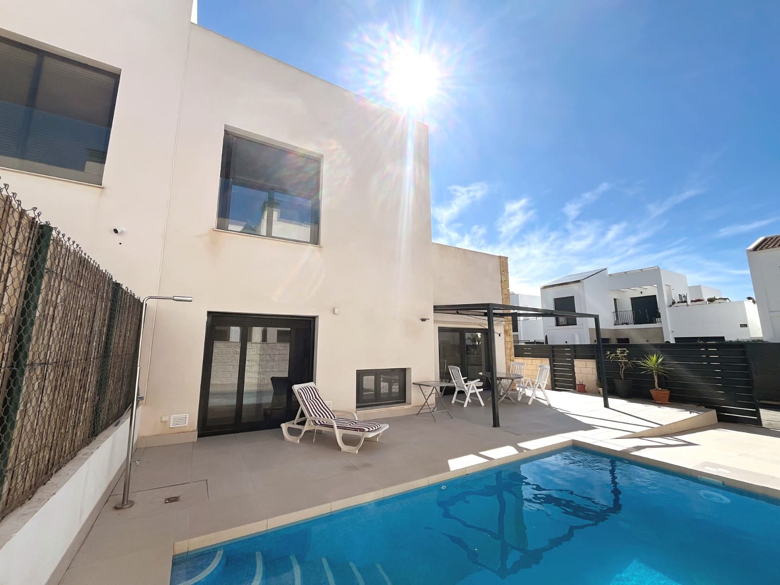 3 camera da letto Villetta Bifamiliare in vendita in Ciudad Quesada con piscina - 409.500 € (Rif: 10057386)