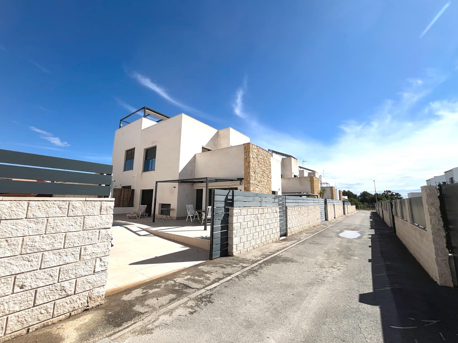 3 camera da letto Villetta Bifamiliare in vendita in Ciudad Quesada con piscina - 409.500 € (Rif: 10057386)