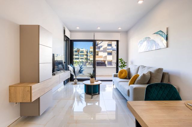 2 makuuhuone Huoneisto myytävänä paikassa Orihuela Costa, Orihuela mukana uima-altaan 
autotalli - 279 000 € (Ref: 10111121)