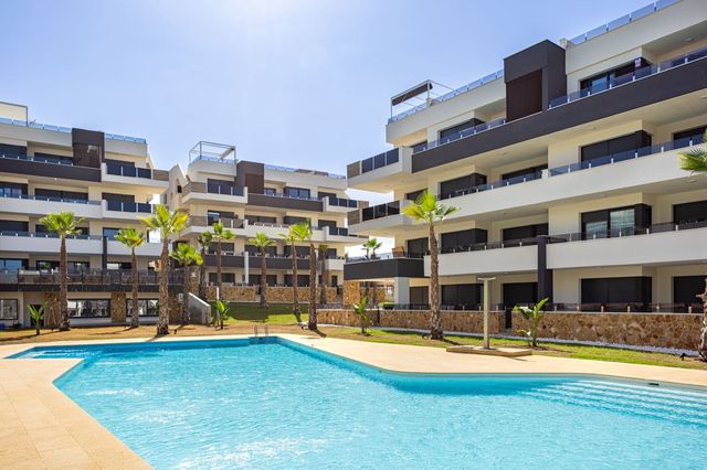2 makuuhuone Huoneisto myytävänä paikassa Orihuela Costa, Orihuela mukana uima-altaan 
autotalli - 279 000 € (Ref: 10111121)