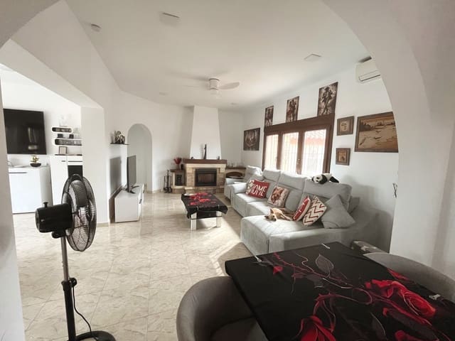 3 soverom Villa til salgs i Daya Vieja med svømmebasseng garasje - € 650 000 (Ref: 10132311)