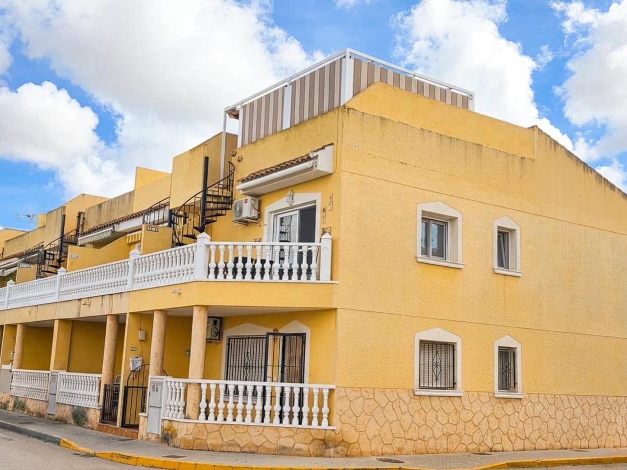 2 slaapkamer Appartement te koop in Formentera del Segura - € 139.000 (Ref: 10160312)