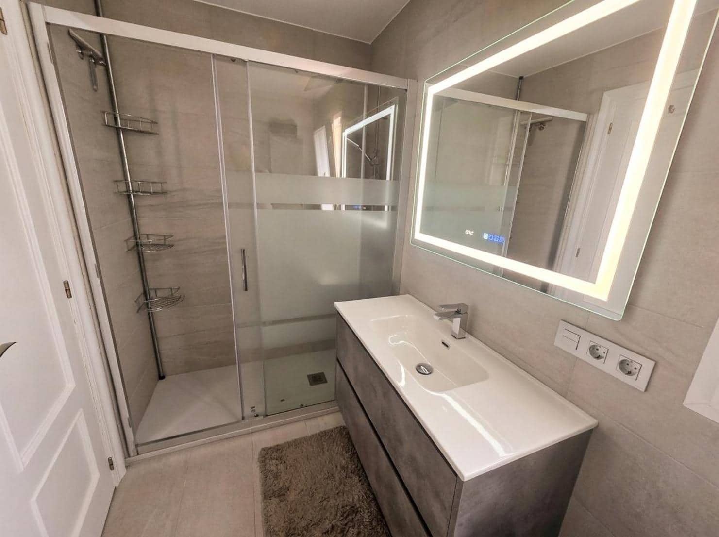 2 bedroom Apartment for sale in Formentera del Segura with pool - € 139,000 (Ref: 10160312)