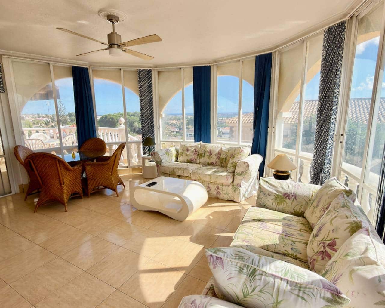 3 chambre Villa/Maison à vendre à Ciudad Quesada avec piscine garage - 600 000 € (Ref: 10160315)