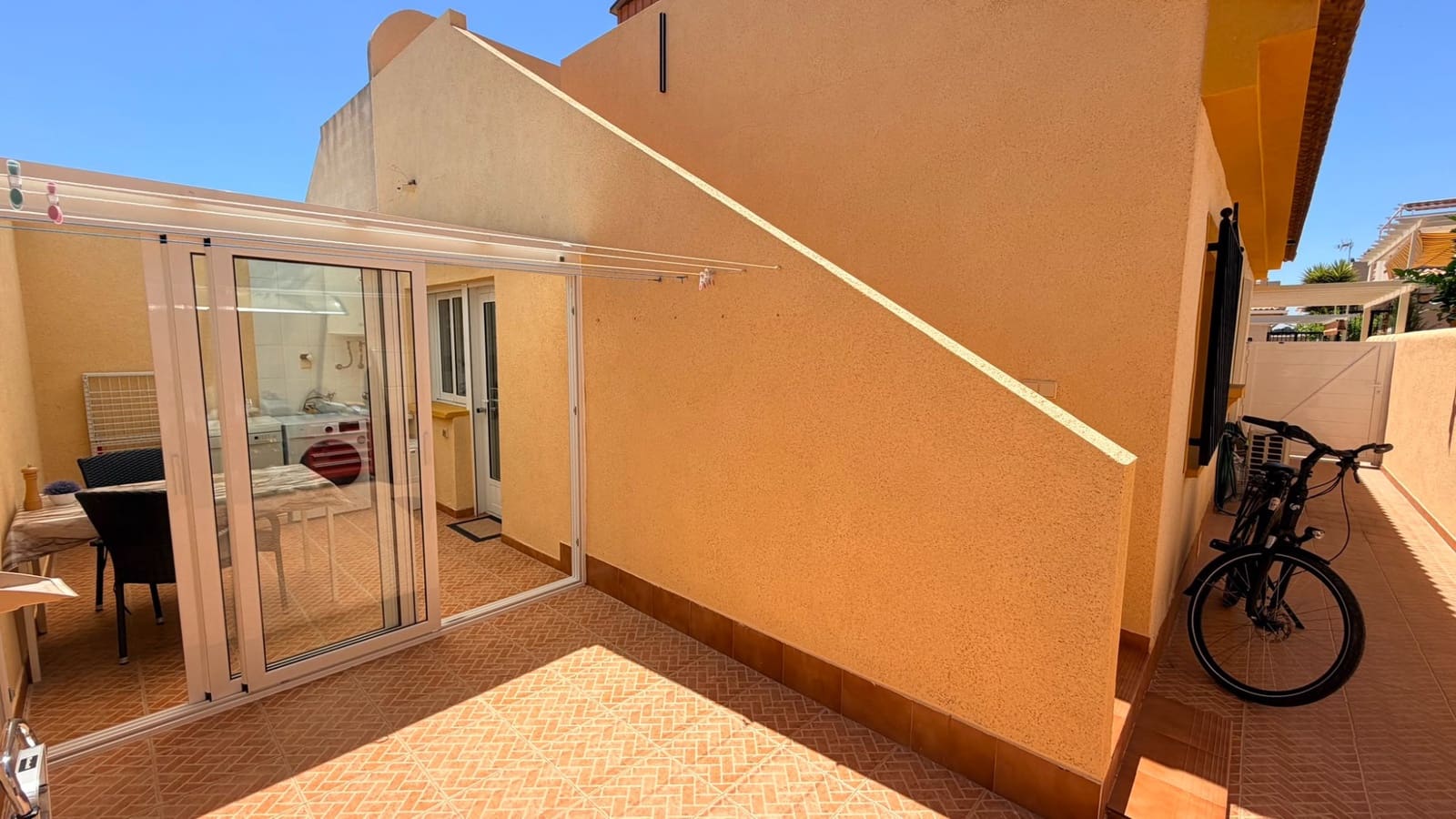 2 bedroom Semi-detached Villa for sale in Los Montesinos with pool garage - € 168,000 (Ref: 10162590)