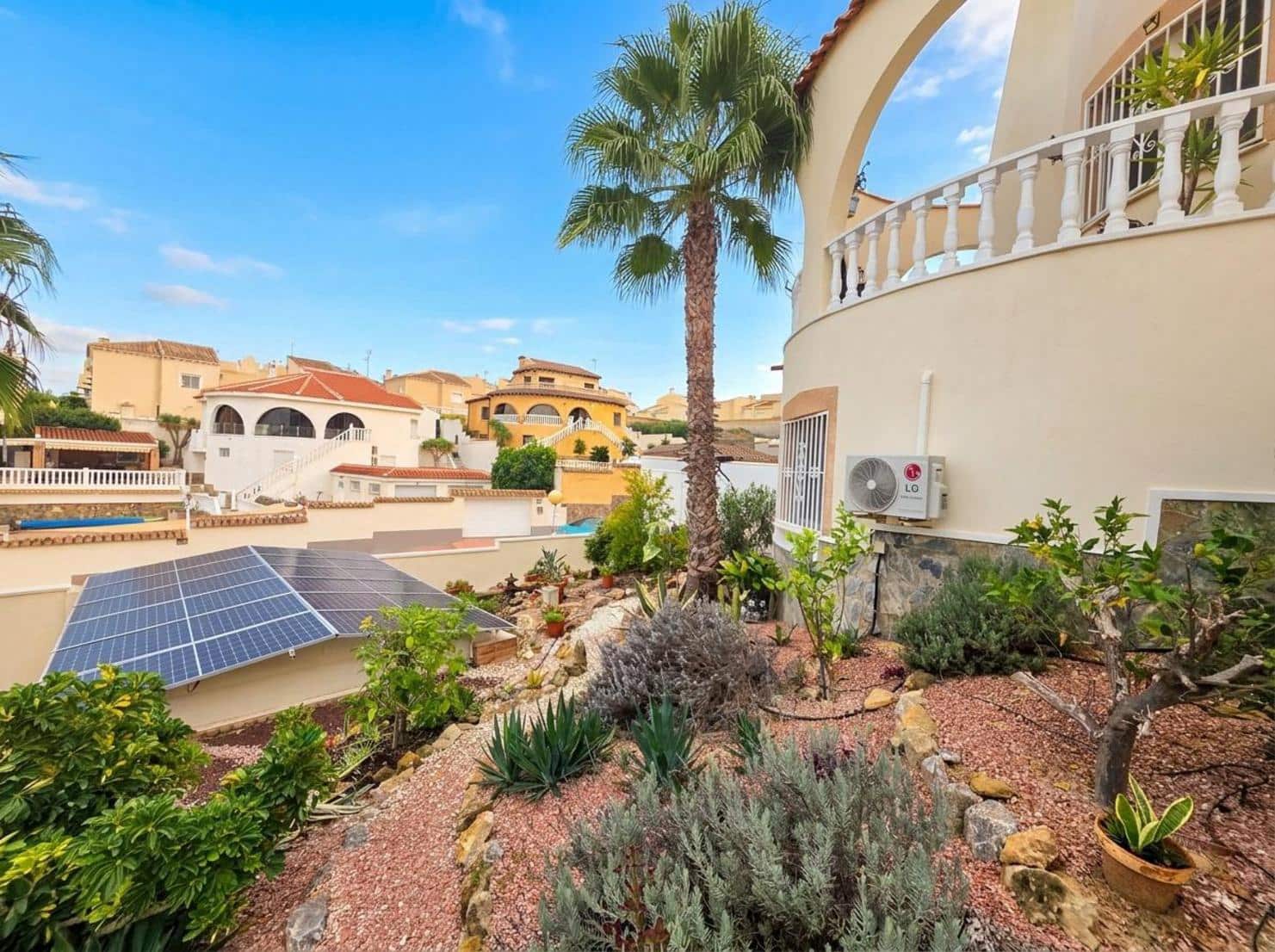 3 bedroom Villa for sale in Rojales with pool garage - € 385,000 (Ref: 10165775)