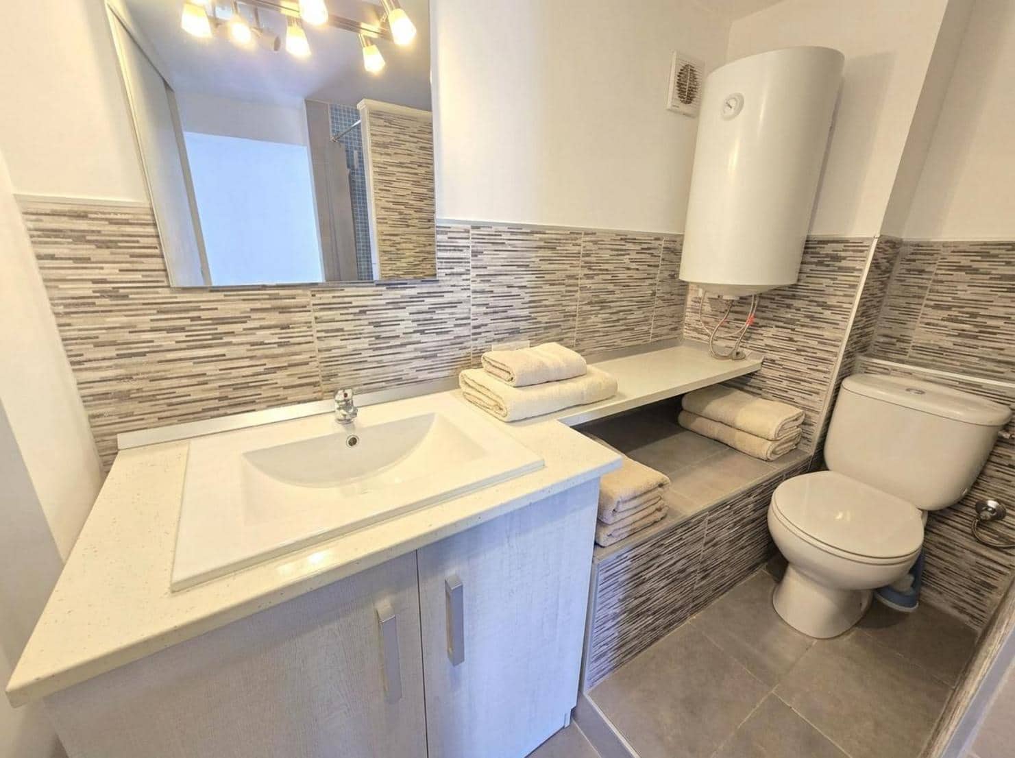 3 bedroom Villa for sale in Rojales with pool garage - € 385,000 (Ref: 10165775)