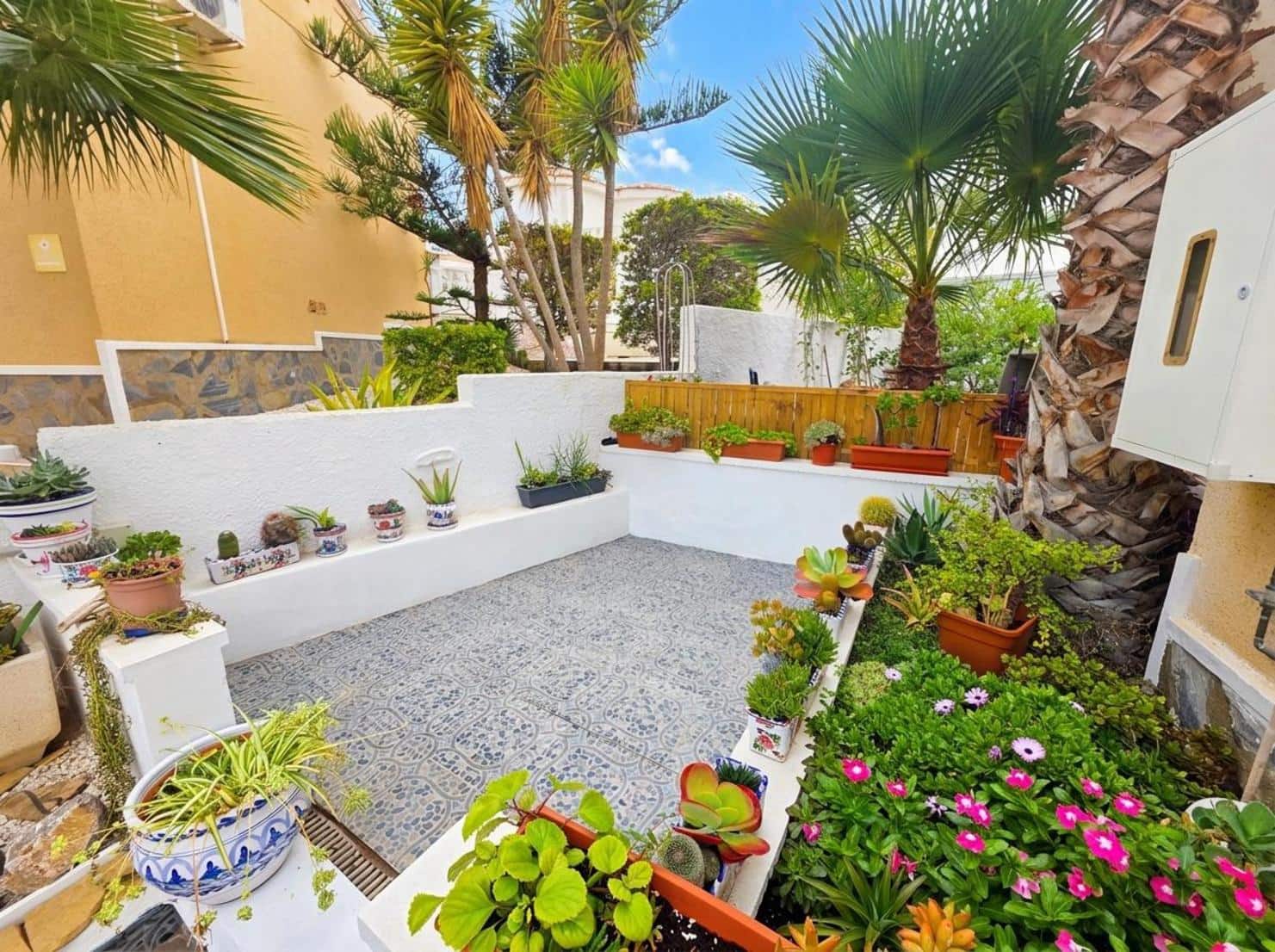 3 bedroom Villa for sale in Rojales with pool garage - € 385,000 (Ref: 10165775)