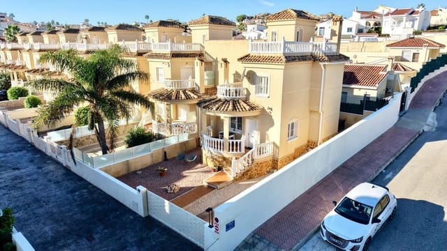 3 soverom Kjedet enebolig til salgs i Ciudad Quesada, Rojales med svømmebasseng garasje - € 289 000 (Ref: 10172876)