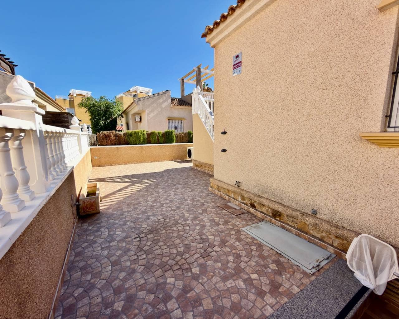 3 Zimmer Villa zu verkaufen in Guardamar del Segura mit Pool Garage - 399.995 € (Ref: 10180731)