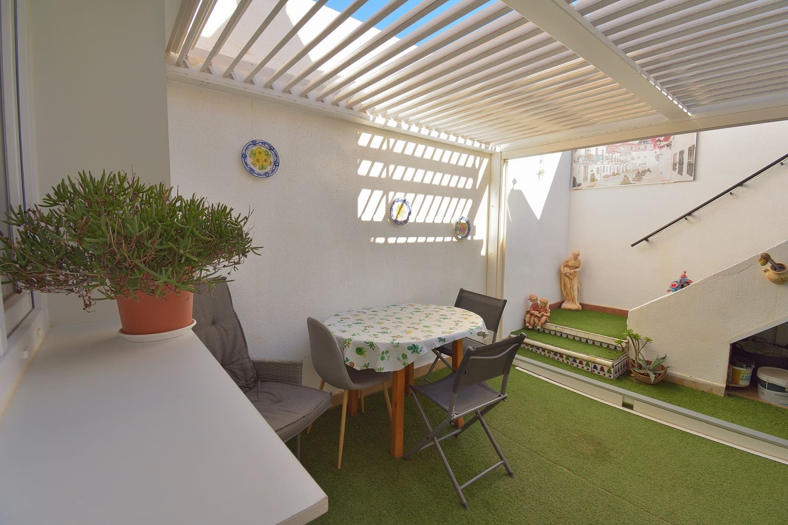 2 soverom Kjedet enebolig til salgs i Ciudad Quesada med svømmebasseng - € 190 000 (Ref: 10180733)