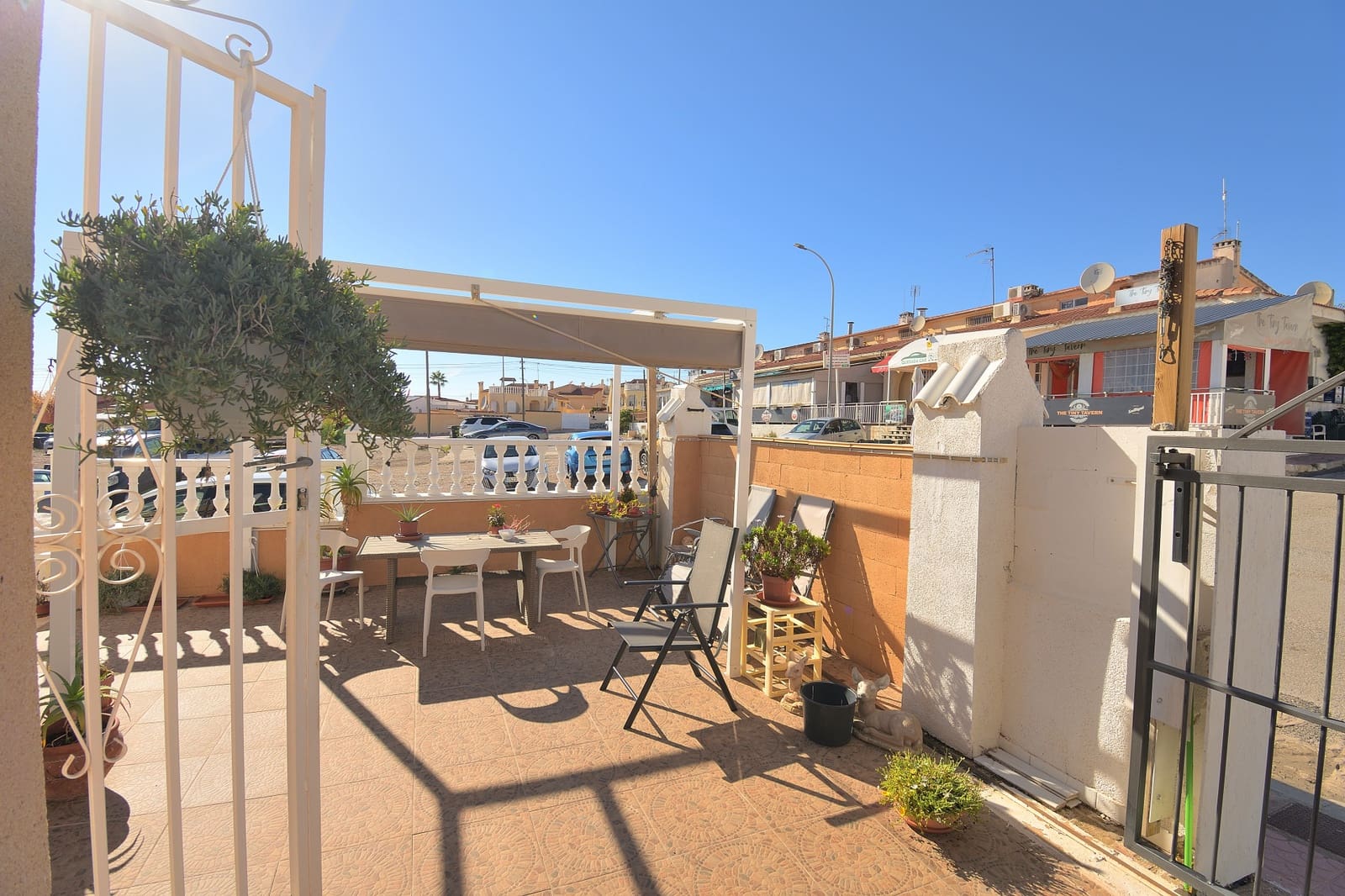2 soverom Kjedet enebolig til salgs i Ciudad Quesada med svømmebasseng - € 190 000 (Ref: 10180733)