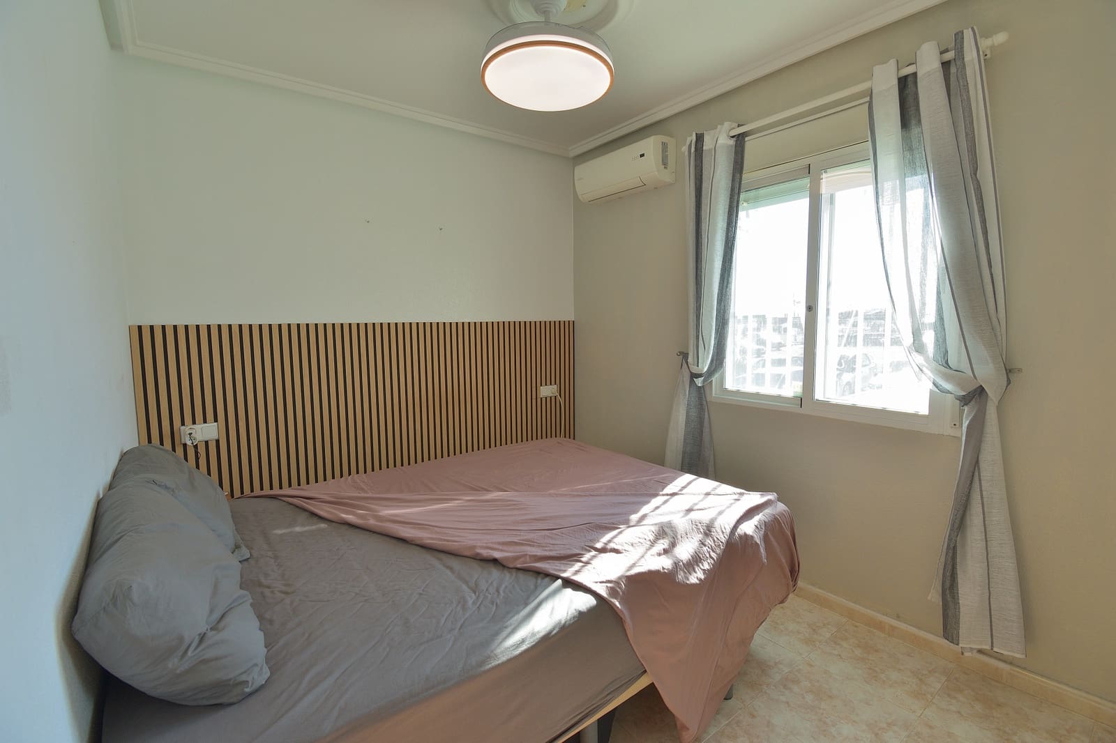 2 soverom Kjedet enebolig til salgs i Ciudad Quesada med svømmebasseng - € 190 000 (Ref: 10180733)