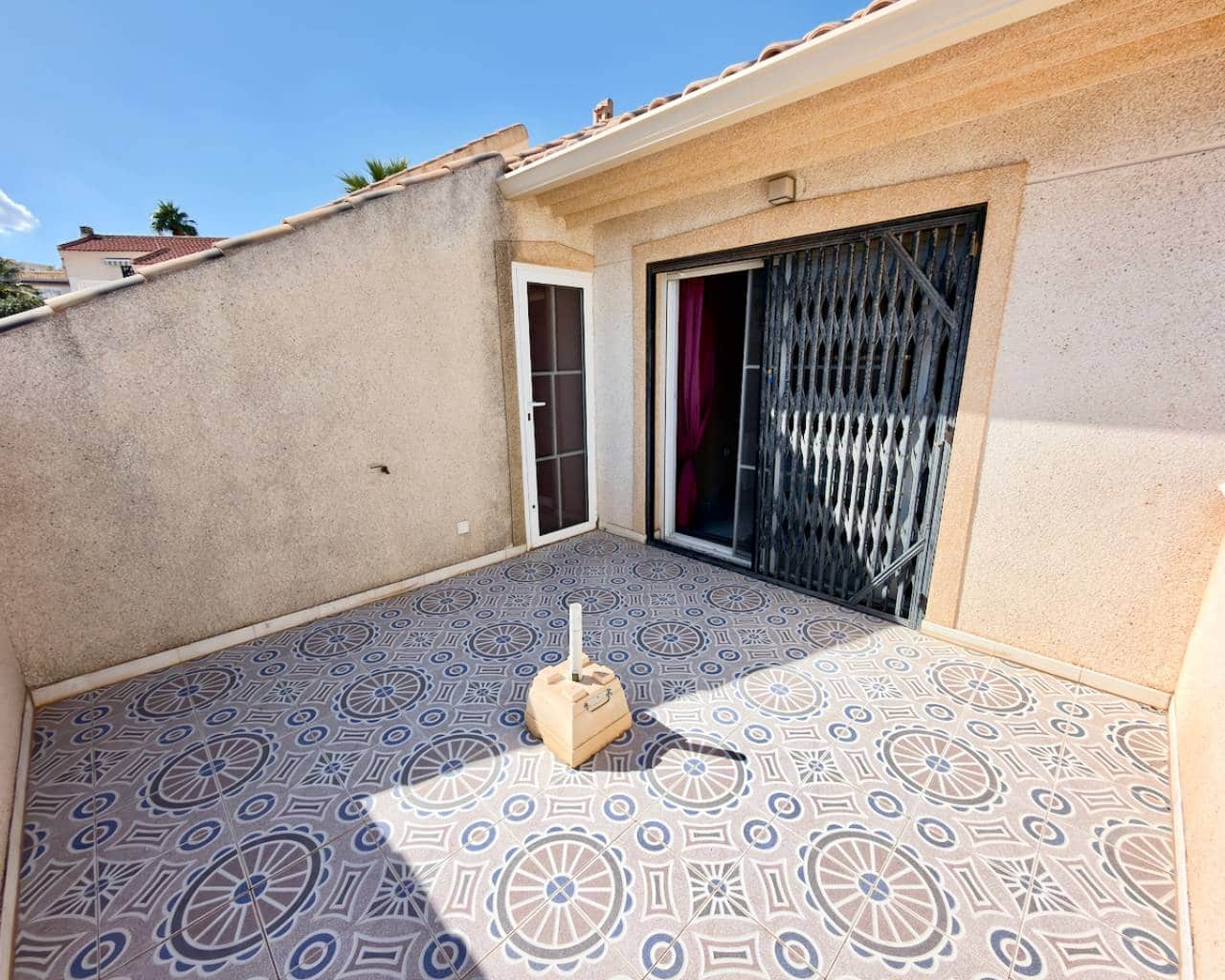 3 slaapkamer Villa te koop in Ciudad Quesada met zwembad garage - € 235.000 (Ref: 10183723)