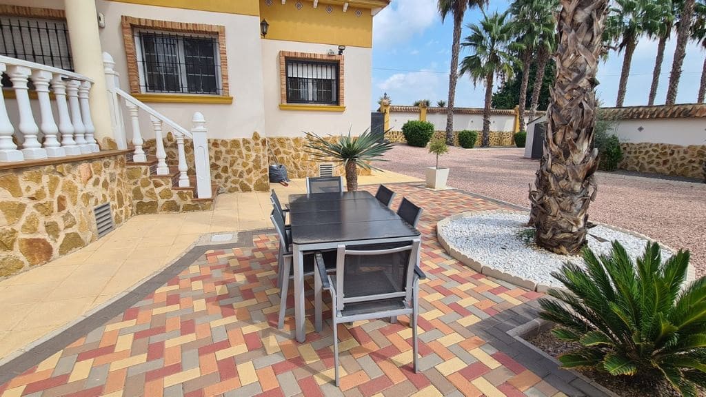 3 bedroom Finca/Country House for sale in Catral € 325,000 (Ref 7923624)