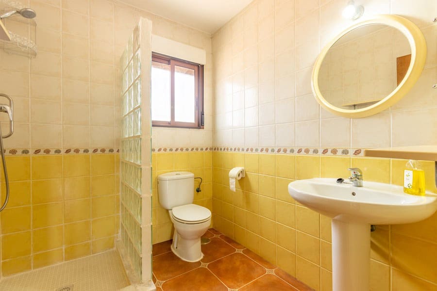 3 sypialnia Finka/Dom wiejski na sprzedaż w Orihuela z basenem garażem - 295 000 € (Ref: 9000342)