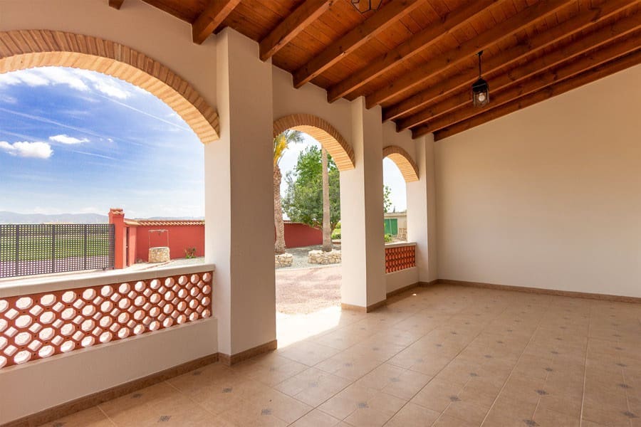 3 sypialnia Finka/Dom wiejski na sprzedaż w Orihuela z basenem garażem - 295 000 € (Ref: 9000342)