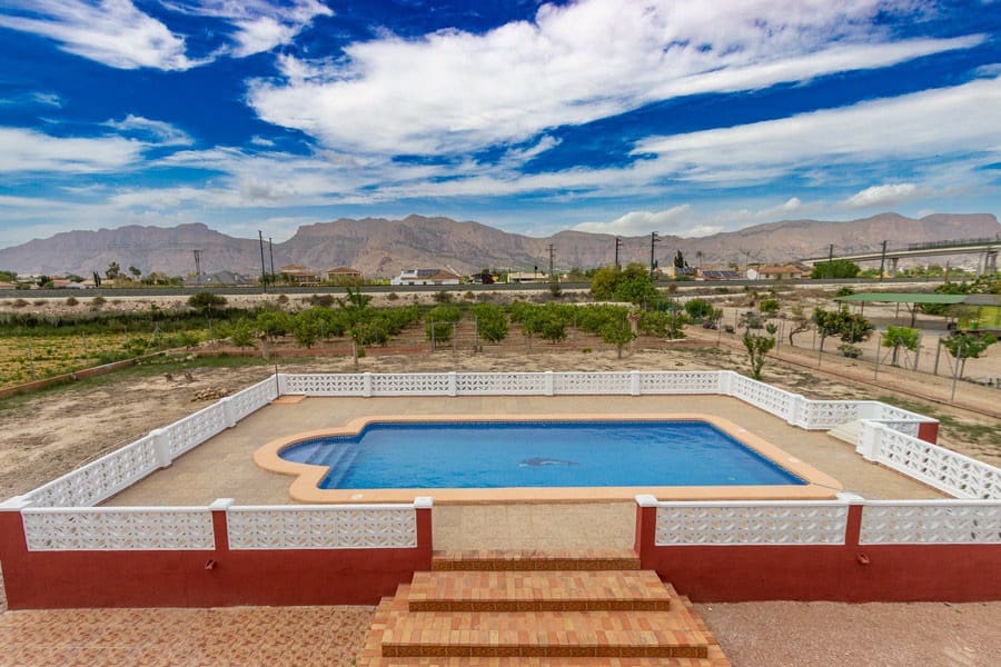 3 sypialnia Finka/Dom wiejski na sprzedaż w Orihuela z basenem garażem - 295 000 € (Ref: 9000342)