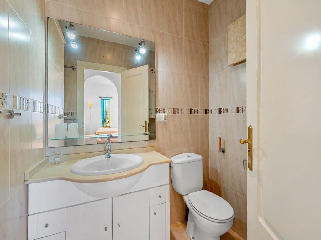 3 makuuhuone Huoneisto myytävänä paikassa Benimar mukana uima-altaan - 158 500 € (Ref: 9028671)