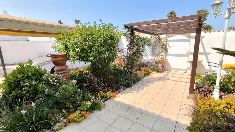 3 soveværelse Villa til salg i Ciudad Quesada med swimmingpool garage - € 495.000 (Ref: 9086405)