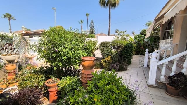 3 soveværelse Villa til salg i Ciudad Quesada, Rojales med swimmingpool garage - € 495.000 (Ref: 9086405)